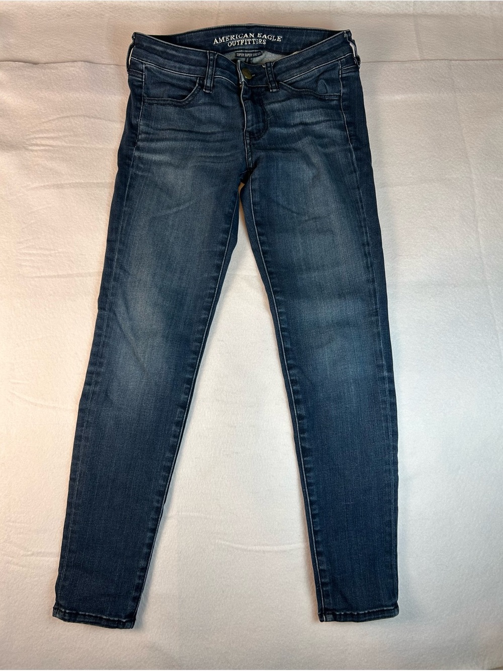 American Eagle Jeans Women's Size 4 Super Stretch X Medium Wash Jegging Short